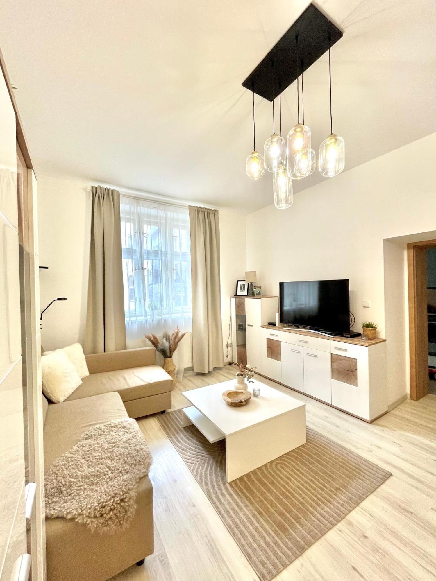 James Bond Apartment Old Town 布拉迪斯拉发 外观 照片